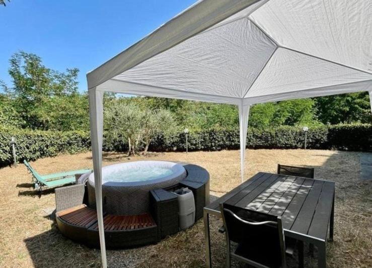 Rustico Jacuzzi & Wine Apartment La Collina Екстериор снимка